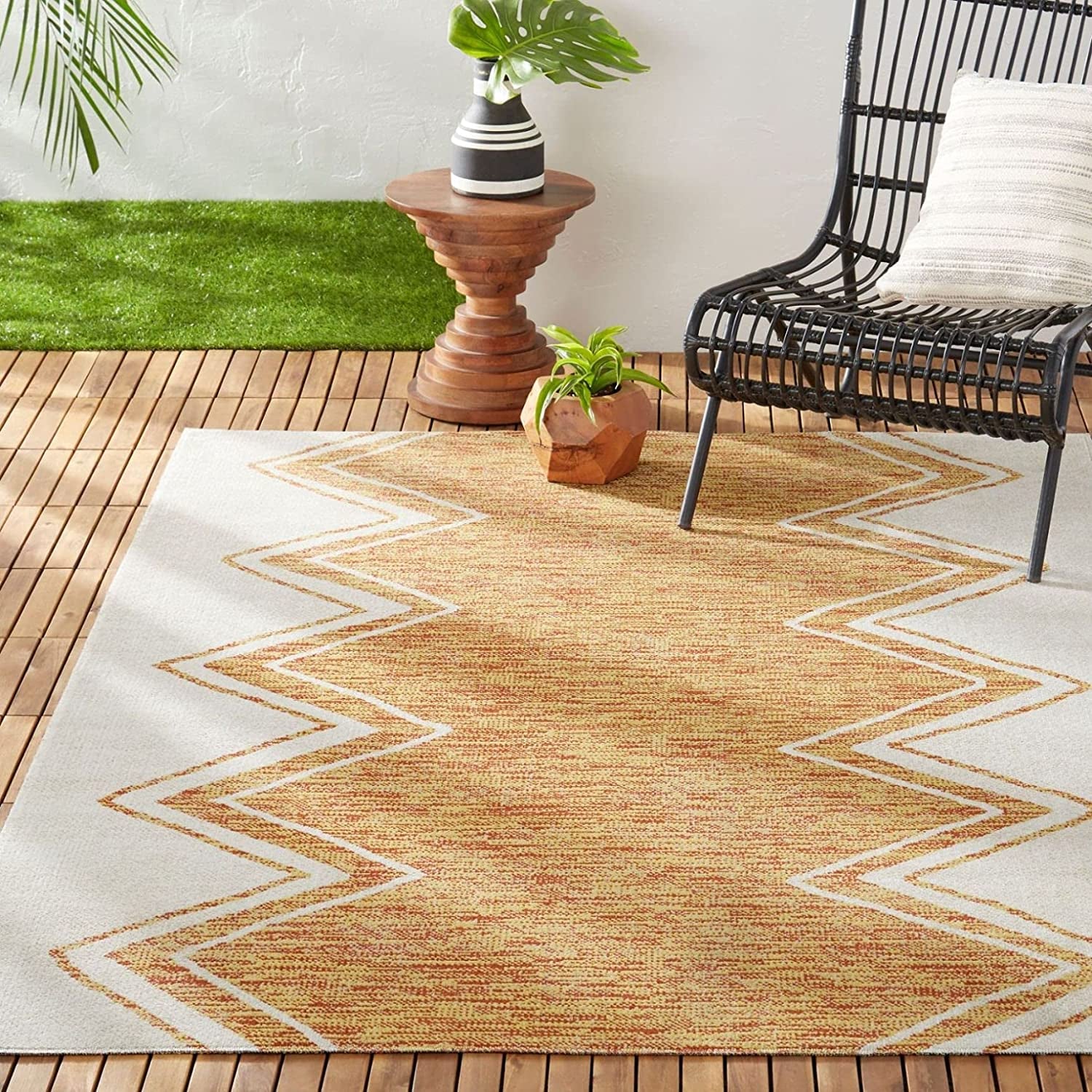 Nicole Miller New York Patio Sofia Leon Indoor/Outdoor Area Rug, Ivory/Mustard, 7'9"X10'2" Rectangle